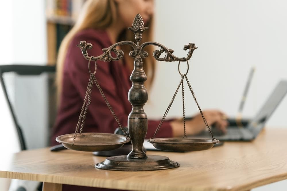 ¿Cuál es la diferencia entre robo y hurto en el Derecho Penal?