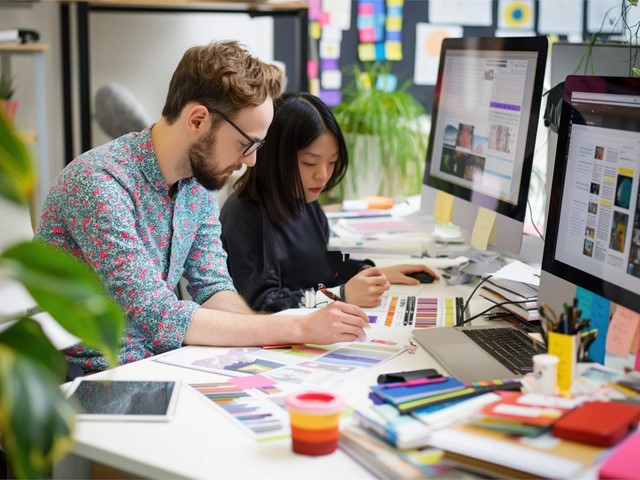 Derechos LGTBI en el entorno laboral: qué deben saber las empresas